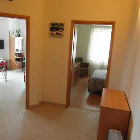 Bentley - Sea-view - 2 Bedroom Apartment