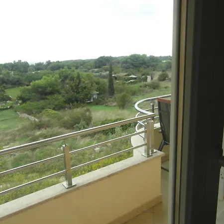 Bentley - Sea-view - 2 Bedroom 프레멘투라