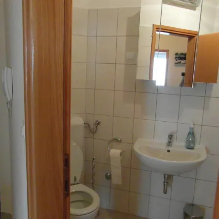 Apartment Bentley - Sea-view - 2 Bedroom *