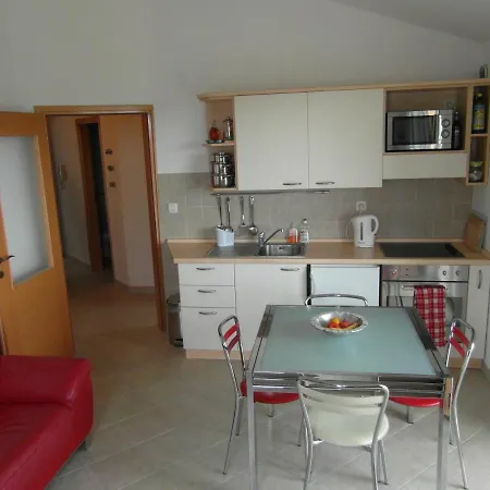 Bentley - Sea-view - 2 Bedroom Apartment