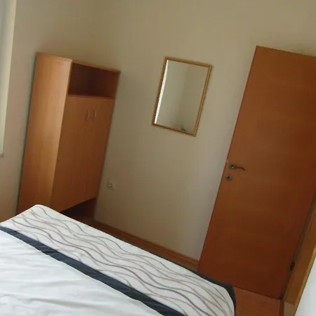 Bentley - Sea-view - 2 Bedroom