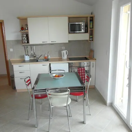 Bentley - Sea-view - 2 Bedroom Apartment Premantura